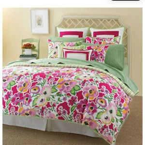 Tommy Hilfiger Somerville Reversible Comforter